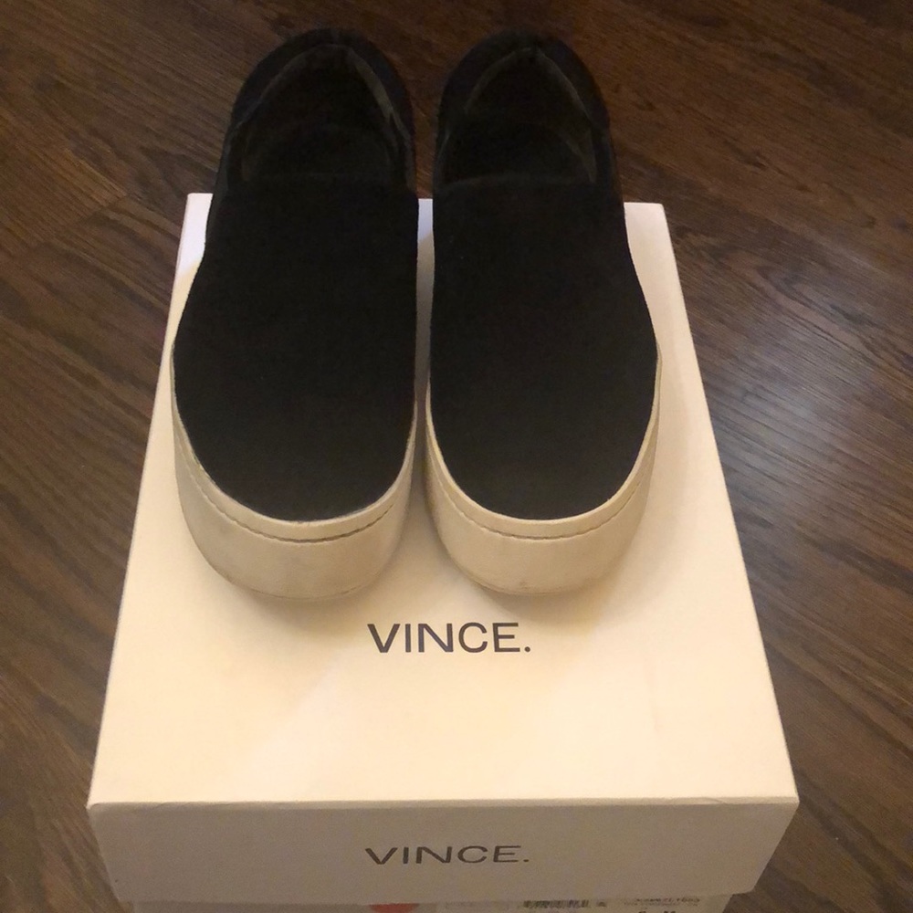 Black suede VINCE warren slip on size 6